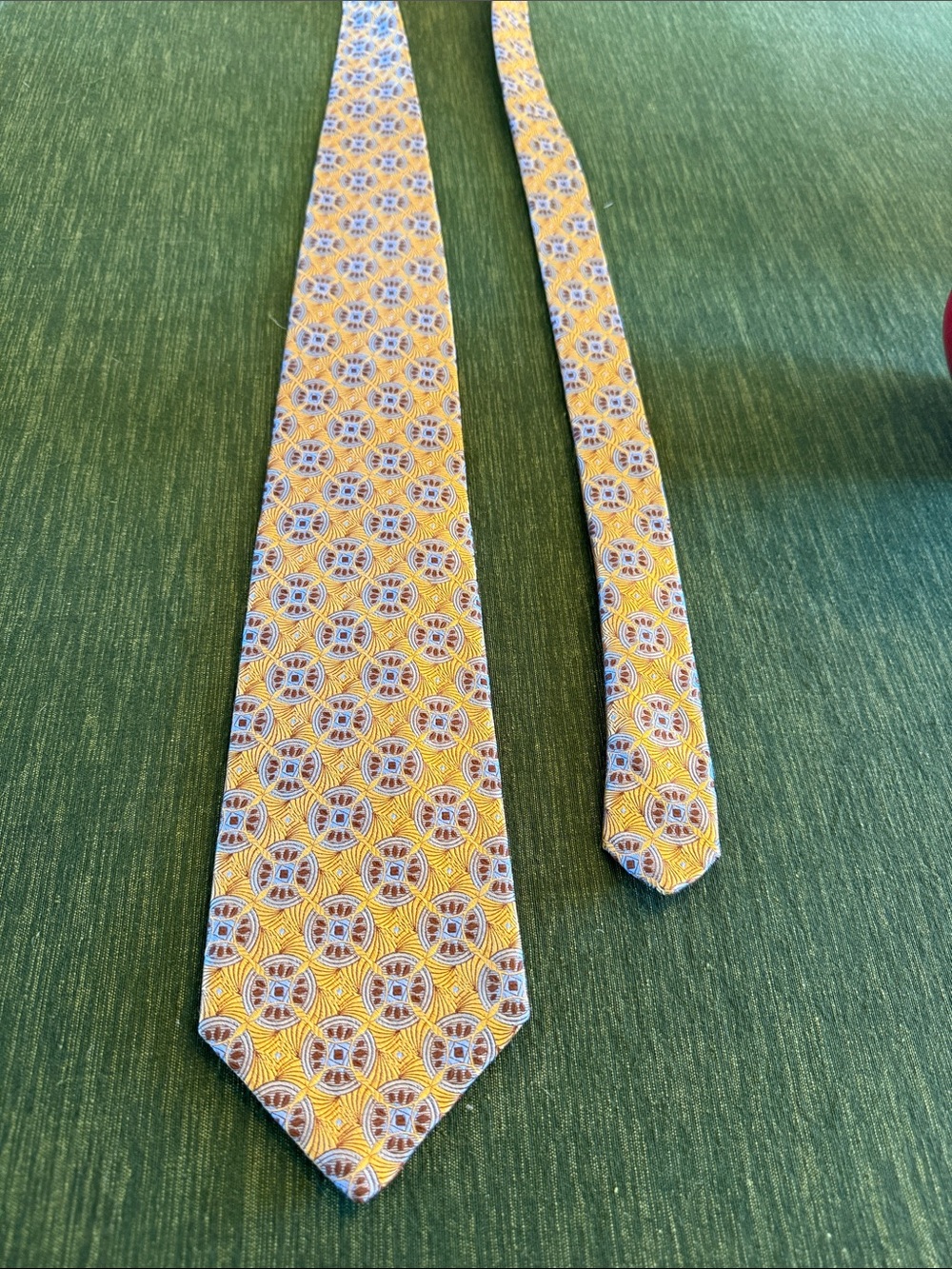 Yellow Patterned Men's Silk Tie